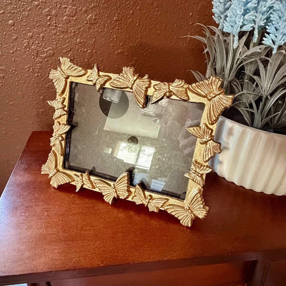 N/A ornate gold